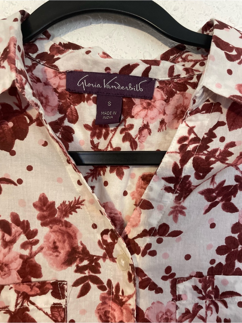 Gloria Vanderbilt Men's Button-Down Shirt in Pink and Burgundy Floral